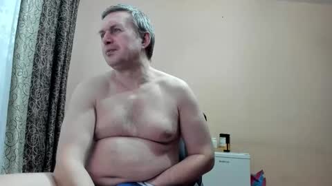 vano_822 online show from February 2026 10:06:02 PM