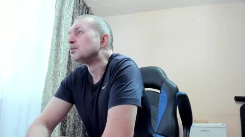 Snapshot of vano_822 chatting on April 2026 05:10:01 AM vano_822 online show from April 2026 05:10:01 AM