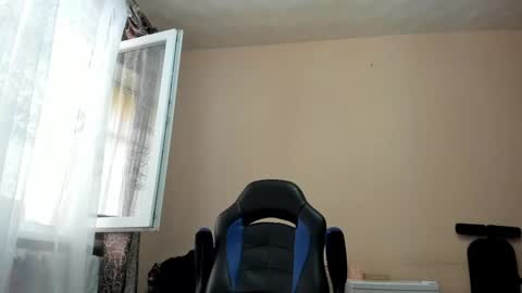 Snapshot of vano_822 chatting on May 2026 06:30:01 AM vano_822 online show from May 2026 06:30:01 AM