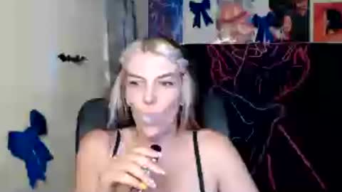 Vanessa online show from July 2026 05:00:01 PM
