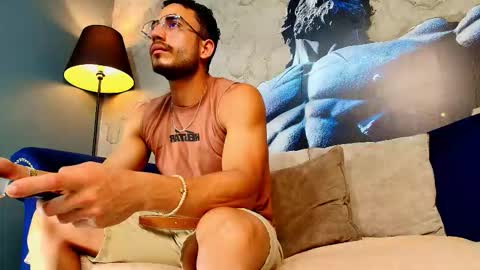 Vans Ross online show from February 2026 07:35:01 PM