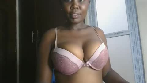 VarlKay online show from December 2025 05:32:01 PM