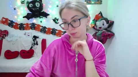 Snapshot of vasilisasii chatting on October 2025 05:08:01 AM Vasilisa online show from October 2025 05:08:01 AM