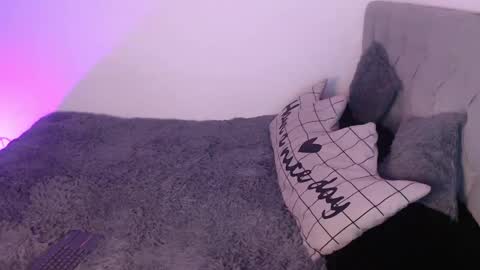 Vayolett Bass online show from December 2024 05:40:02 PM