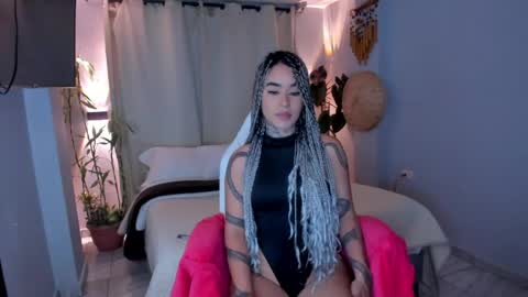 Vayolett Bass online show from May 2026 08:21:02 AM