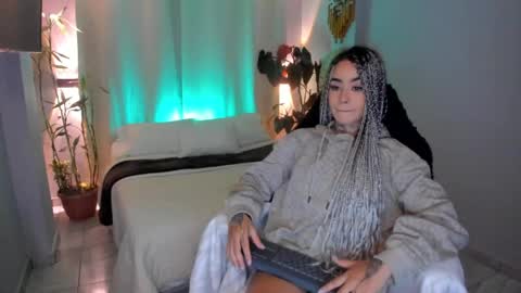 Vayolett Bass online show from May 2026 06:54:02 AM