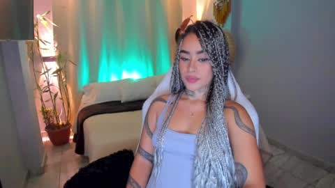 Vayolett Bass online show from June 2026 08:28:02 AM