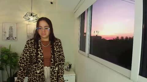 Victoria online show from September 2025 10:48:01 AM