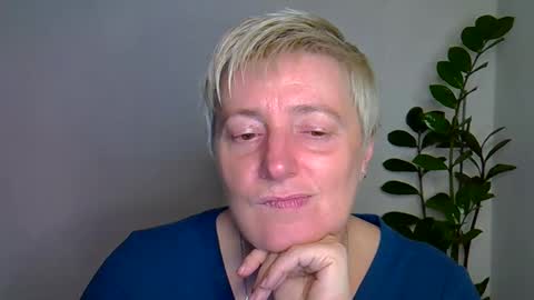vea_motty online show from November 2025 03:45:02 PM