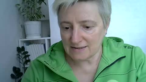 vea_motty online show from April 2026 07:50:01 AM
