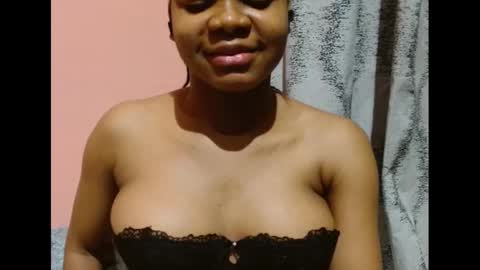 Snapshot of vee62 chatting on January 2026 12:36:02 AM vee62 online show from January 2026 12:36:02 AM