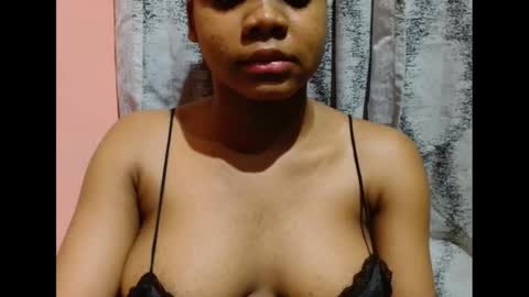 Snapshot of vee62 chatting on January 2026 12:59:02 AM vee62 online show from January 2026 12:59:02 AM