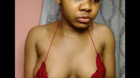 Snapshot of vee62 chatting on February 2026 01:16:02 AM vee62 online show from February 2026 01:16:02 AM