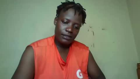 Snapshot of vee_tommy chatting on December 2024 12:55:02 PM Vee tommy online show from December 2024 12:55:02 PM