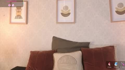 Vee Simons online show from November 2025 07:46:02 PM