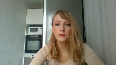 Snapshot of veessa chatting on March 2026 10:54:01 AM Veessa online show from March 2026 10:54:01 AM