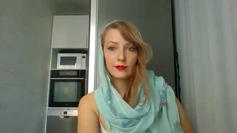 Snapshot of veessa chatting on April 2026 03:20:01 PM Veessa online show from April 2026 03:20:01 PM