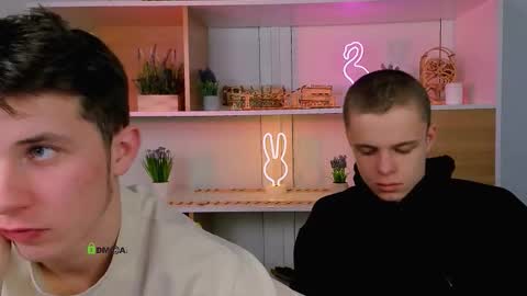 Snapshot of veldi_to chatting on December 2025 12:32:01 PM veldi_to online show from December 2025 12:32:01 PM