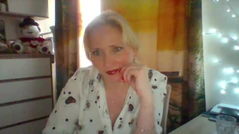 velka_raspberry online show from June 2026 02:08:01 PM