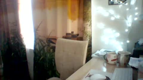 velka_raspberry online show from June 2026 05:23:02 AM
