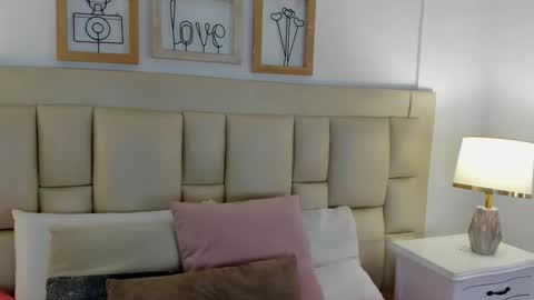 Snapshot of velora_ chatting on October 2025 03:40:02 AM Velora online show from October 2025 03:40:02 AM