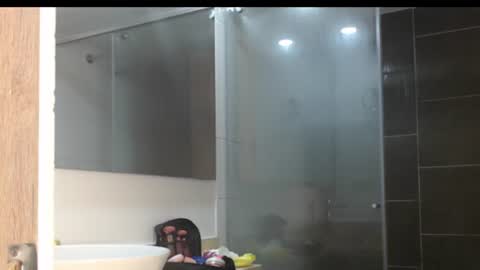 veluna_ online show from July 2026 04:58:01 PM