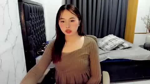 Snapshot of velvelsoftdollxx chatting on May 2026 03:11:02 AM MISS DOLL online show from May 2026 03:11:02 AM
