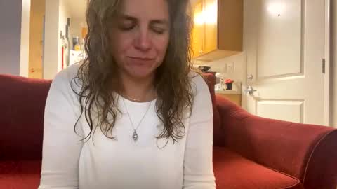 Snapshot of velvet81611 chatting on December 2025 07:48:02 AM Velvet online show from December 2025 07:48:02 AM