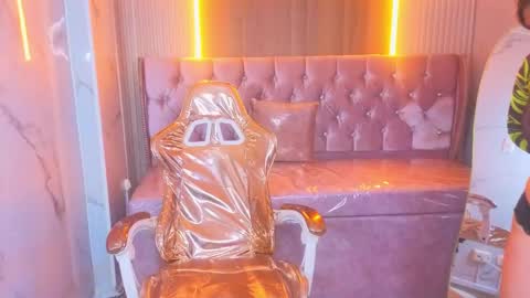 velvet_celeste_b online show from April 2026 12:29:02 PM