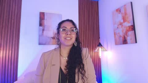Emma Curly online show from May 2026 12:22:02 PM