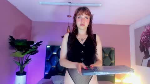 Isabella  online show from June 2026 11:44:02 AM