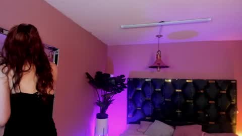Isabella  online show from July 2026 12:13:01 PM
