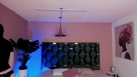 Isabella  online show from July 2026 11:35:01 AM