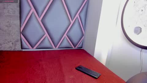 Stefany Y Diego online show from May 2026 11:49:01 AM