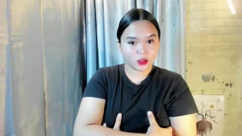 Snapshot of velvet_jess chatting on February 2026 04:21:02 AM call me jessie online show from February 2026 04:21:02 AM