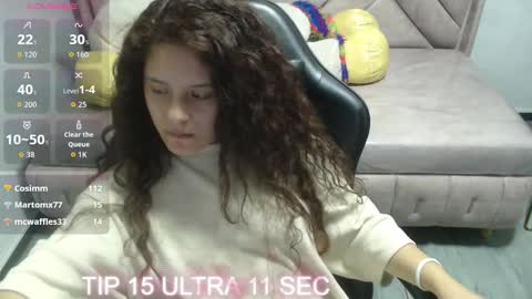 velvet_moon_v online show from January 2026 05:27:02 PM