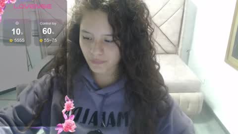 velvet_moon_v online show from February 2026 07:54:01 PM