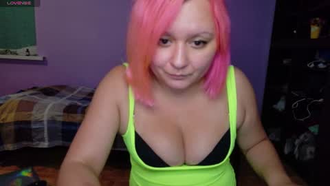 Snapshot of velvet_rosse chatting on July 2026 07:30:01 PM Velvet Rosse online show from July 2026 07:30:01 PM