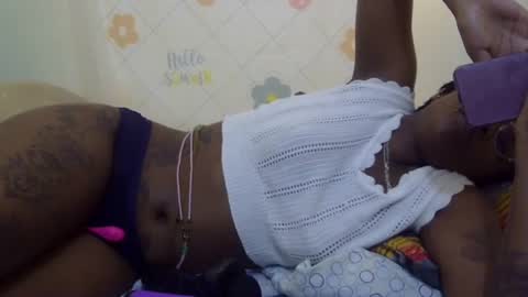 Snapshot of velvet_temptress chatting on December 2024 05:27:02 AM velvet online show from December 2024 05:27:02 AM