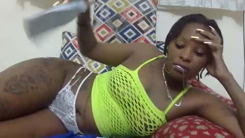 Snapshot of velvet_temptress chatting on January 2025 06:29:02 PM velvet online show from January 2025 06:29:02 PM