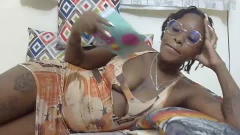 Snapshot of velvet_temptress chatting on January 2025 04:12:01 PM velvet online show from January 2025 04:12:01 PM