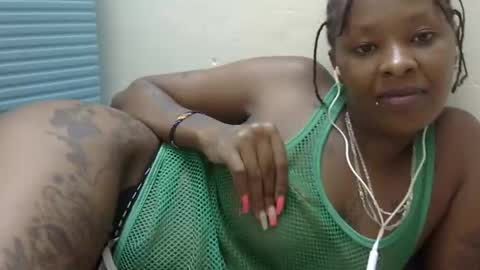 Snapshot of velvet_temptress chatting on February 2025 10:31:01 PM velvet online show from February 2025 10:31:01 PM