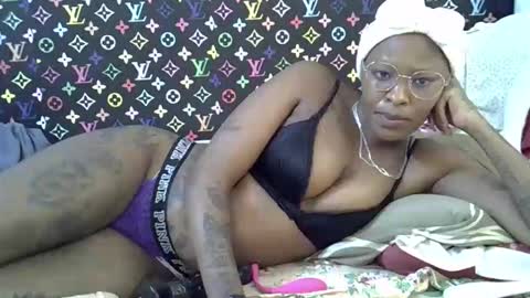 Snapshot of velvet_temptress chatting on October 2025 07:44:01 AM velvet online show from October 2025 07:44:01 AM