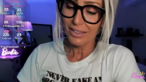 VelvetBarbie online show from July 2026 11:11:01 PM