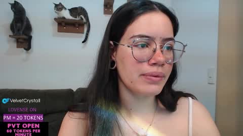 Snapshot of velvetcrystal chatting on September 2025 05:41:02 AM Crystal PVT OPEN online show from September 2025 05:41:02 AM