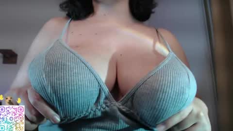  Crystal         PVT OPEN online show from May 2026 01:58:02 AM