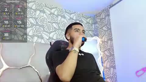 velvetdaniels_tay online show from July 2026 04:32:02 AM