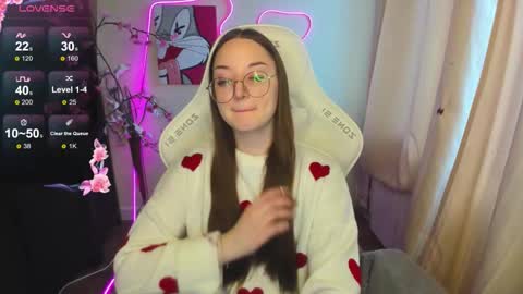 Snapshot of velvetgloww chatting on February 2026 02:43:02 AM Violetta online show from February 2026 02:43:02 AM