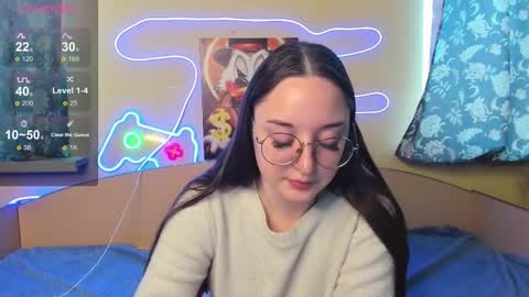 Snapshot of velvetgloww chatting on February 2026 02:53:01 AM Violetta online show from February 2026 02:53:01 AM