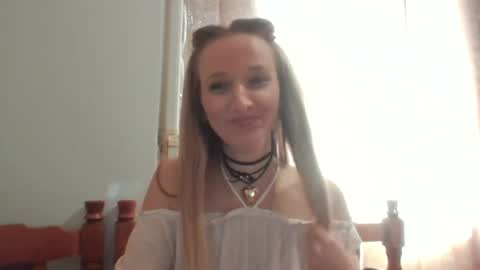 velvetintuition online show from April 2026 10:51:02 AM